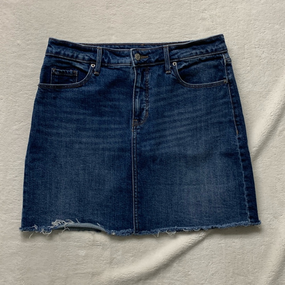 Old Navy denim skirt raw hem zip button pockets size 10
